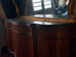 بوفيه بمرايه
