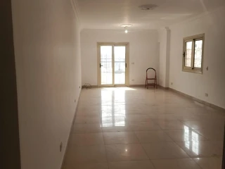فرصه شقه للبيع بموقع مميز بمدينه نصر المنطقه التاسعه ب