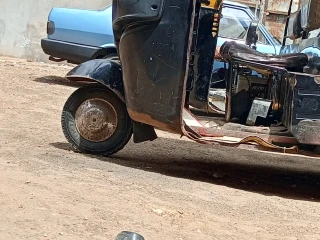 توكتوك مستعمل