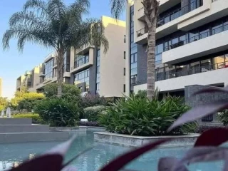 شقة لقطة للبيع في منطقة الجولد سكوير