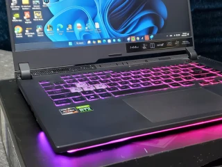 لابتوب بحاله متتازة