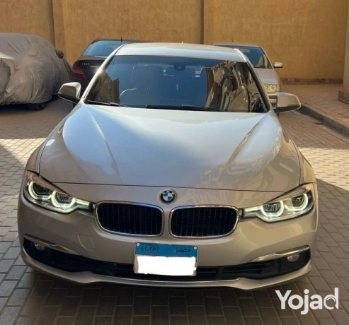 bmw-318i-luxury-2017-big-0