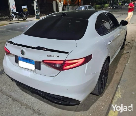 alfa-romeo-giulia-2022-big-3