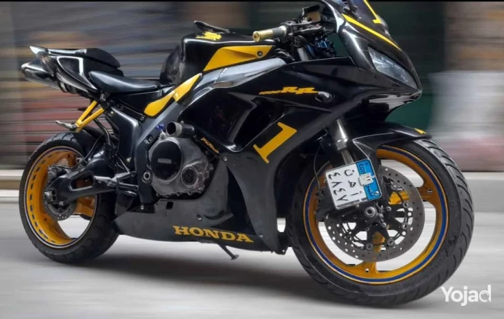 llbyaa-motosykl-honda-cbr1000rr-modyl-2007-alrkhs-sary-ht-big-3