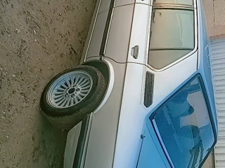 سياره BMW e12