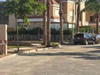 بنص السعر فيلا مميزة للبيع بتصميم مودرن في القاهرة الجديدة