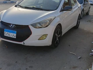 هيونداي الينترا 2010