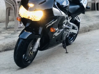 HONDA. CBR919
