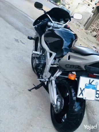 honda-cbr919-big-3