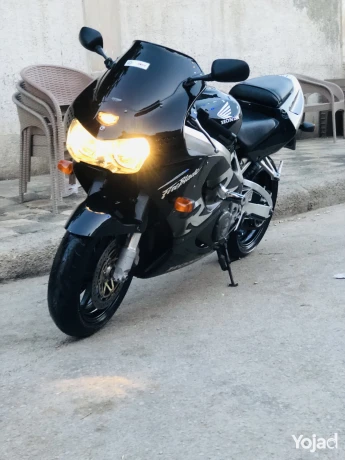 honda-cbr919-big-0