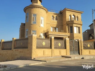 قصر للبيع على أعلى تبة في أفضل موقع بالشيخ زايد على محور 26