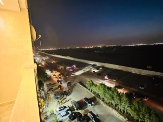 للبيع اميز شقة وجهه علي شارع الجيش الرئيسي