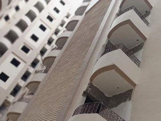شقه بابن الحكم الرئيسي حلميه الزيون دور تاني واجهه بحريه ١٦٠