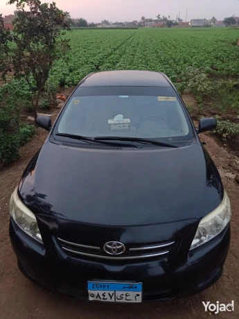 toyota-krola-yabany-2010-big-1