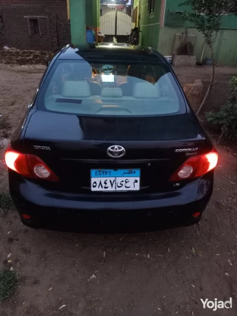 toyota-krola-yabany-2010-big-6