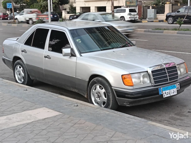 agml-oaslm-zlmk-f-msr-fabryk-lhoa-alhlat-alnadr-big-1