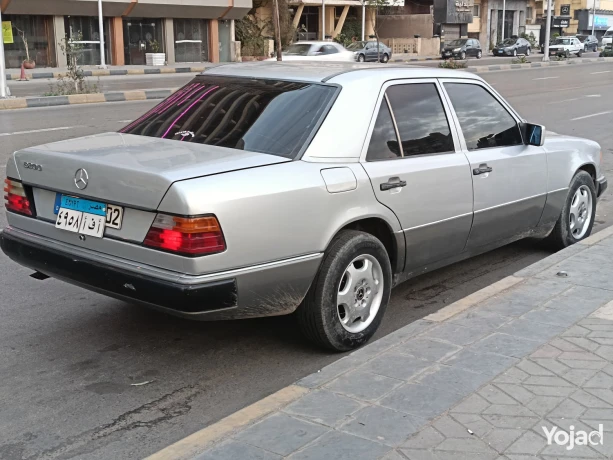 agml-oaslm-zlmk-f-msr-fabryk-lhoa-alhlat-alnadr-big-3