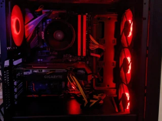 Gaming pc RX7600