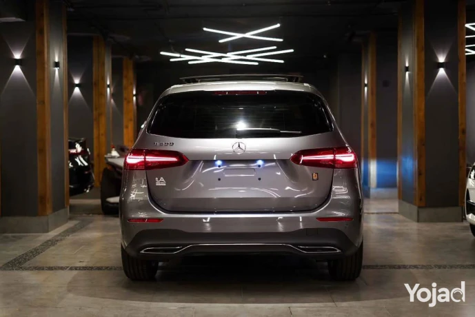 mercedes-benz-b200-facelift-big-5
