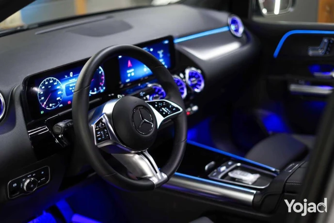 mercedes-benz-b200-facelift-big-4