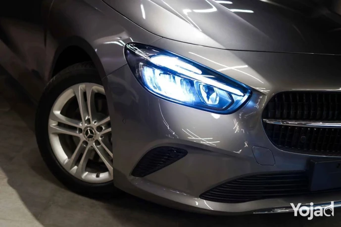 mercedes-benz-b200-facelift-big-2