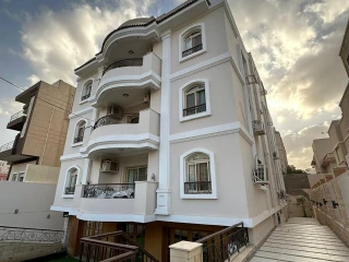مدينة الشروق الحي الثامن مجاوره ٣ شارع عبدالرحمن الرافعي