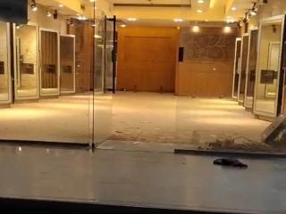 محل للايجار 110مفى اميز شوارع زهراء بالقرب من كارفور