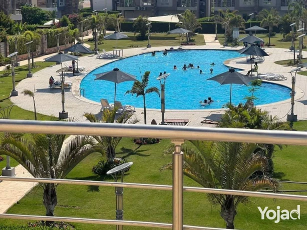 shalyh-lkth-llbyaa-fy-marsylya-bytsh-5-balkrb-mn-kry-foka-bay-big-1