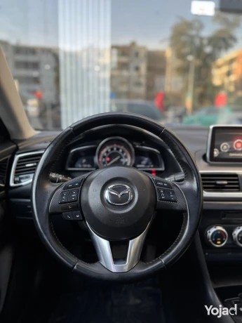 mazda-3-2015-big-13