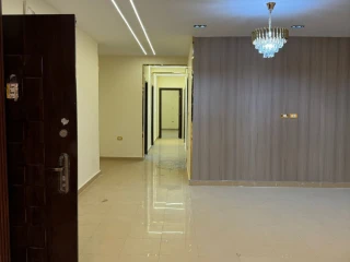 شقة للبيع في العبور الحي السادس
