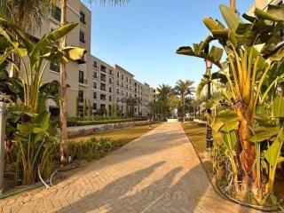 شقة 141 متر للبيع في كمبوند Village West في قلب زايد