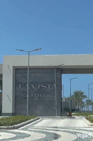 shalyh-lkth-astlam-for-mtshtb-fy-ras-alhkm-fy-lavista-bay-big-11