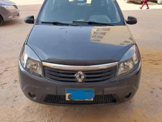 رينو سانديرو اوتوماتيك ٢٠١٤ للبيع