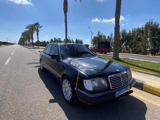 مرسيدسE200موديل 1993