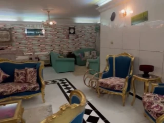 شقه في شارع المستشفى
