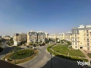 شقة 141 متر +74 حديقه استلام سنه للبيع في كمبوند هايد بارك