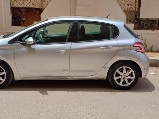 بيجو 208 موديل 2015