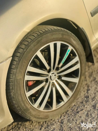 skoda-a5-2006-big-9