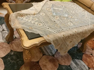 صالون للبيع