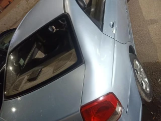 عربية كيا سيراتو ٢٠٠٨ فابريكا دواخل