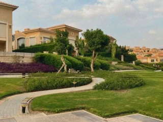تاون هاوس كورونر للبيع في كمبوند stone park بالتقسيط