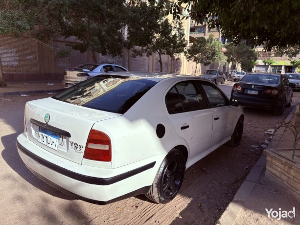 skoda-aoktafya-a4-aotomatyk-modyl-2000-rshh-brh-fbrykh-doakhl-big-1