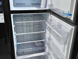 تلاجه بسعر الجملة.
