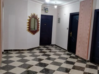 شقة للبيع 140م خلف كليه الصيدله المقطم - الهضبه الوسطى