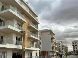 شقة للبيع بمليون و300 الف فقط 3 غرف فوري والباقي اقساط