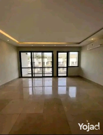 shkh-ardy-bgnynh-200m-llbyaa-fy-alkahrh-algdydh-gmb-mdynty-big-4