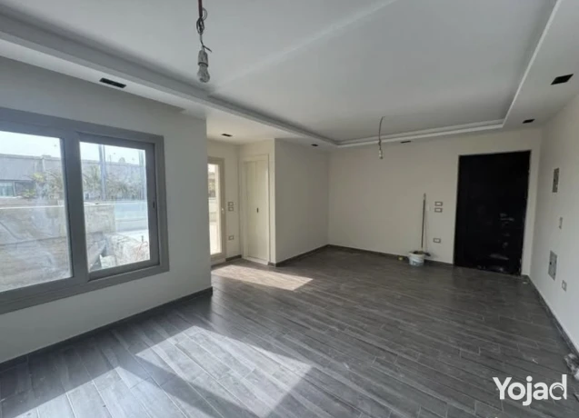 shkpenthouse-astlam-fory-lkt-kmbond-galleria-moon-big-1