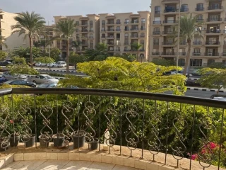 شقة للبيع بمدينة الرحاب131متر قريبة من الخدمات وافينيو مول