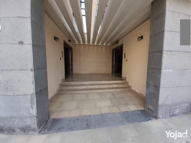 typical-floor-apartment-at-azad-in-front-of-gate-3-auc-big-2