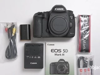 Canon EOS 5D Mark III Camera